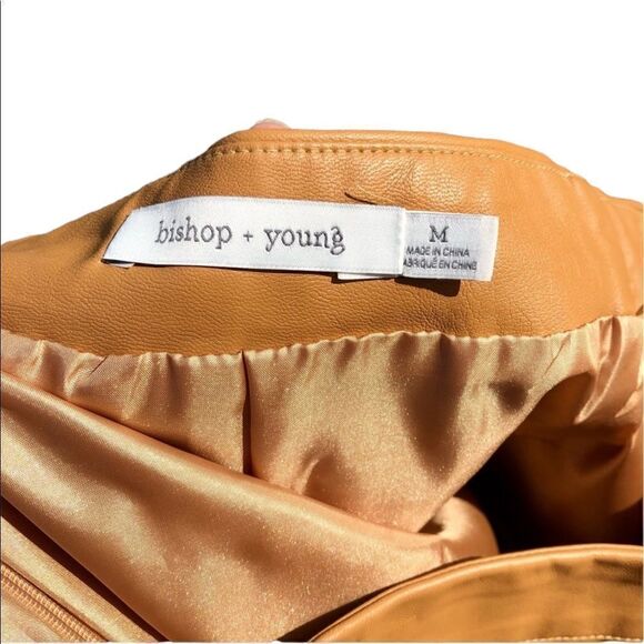 BISHOP + YOUNG Faux Leather Lined Mustard Skirt Size Medium - Picture 5 of 5
